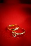 gold diamond engagement ring set